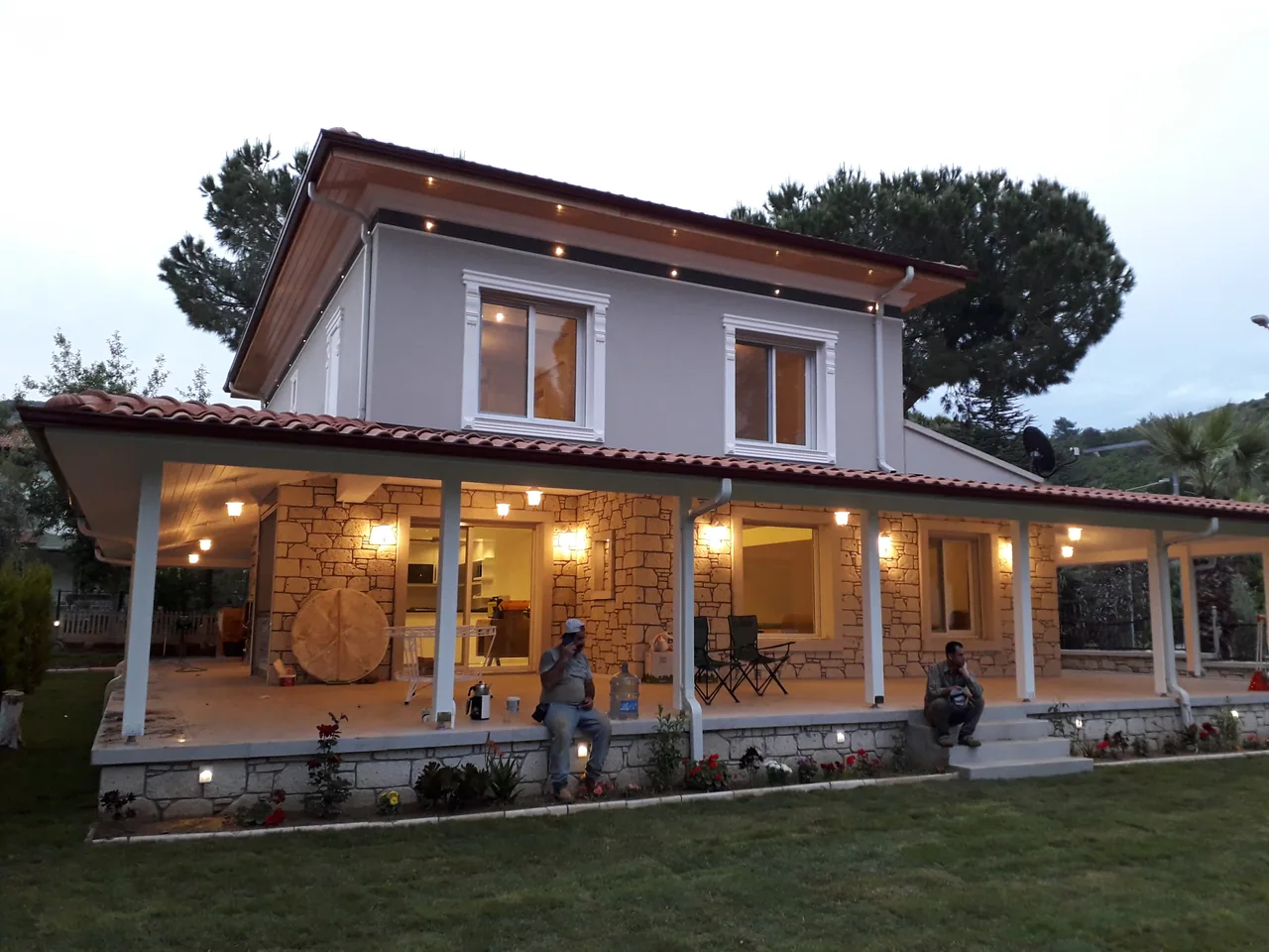 Konut dış cephe ve bahçe aydınlatması